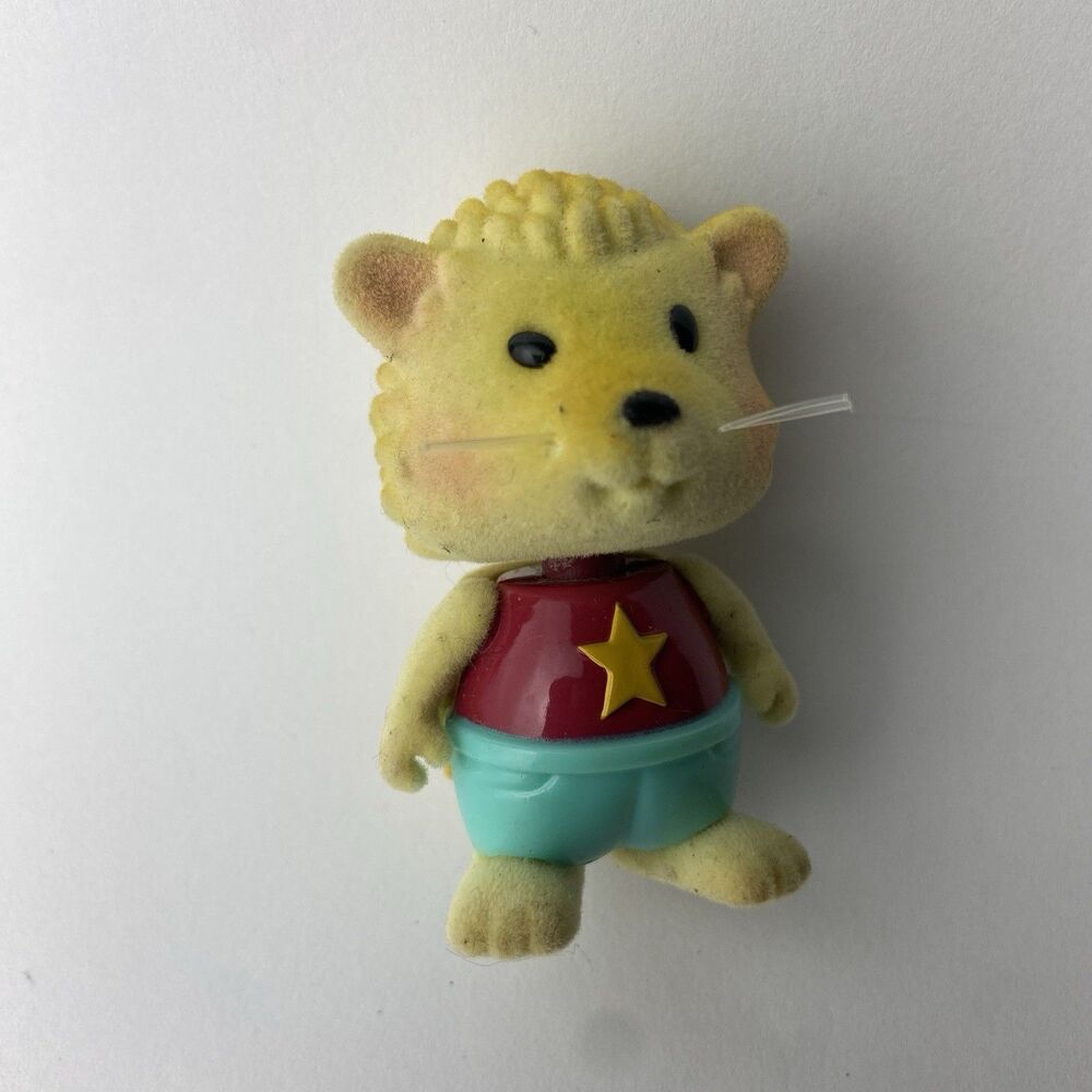 Li'l Woodzeez Huey Hedgehog Blind Bag Acorns Little BobbleHead Animals Series 2
